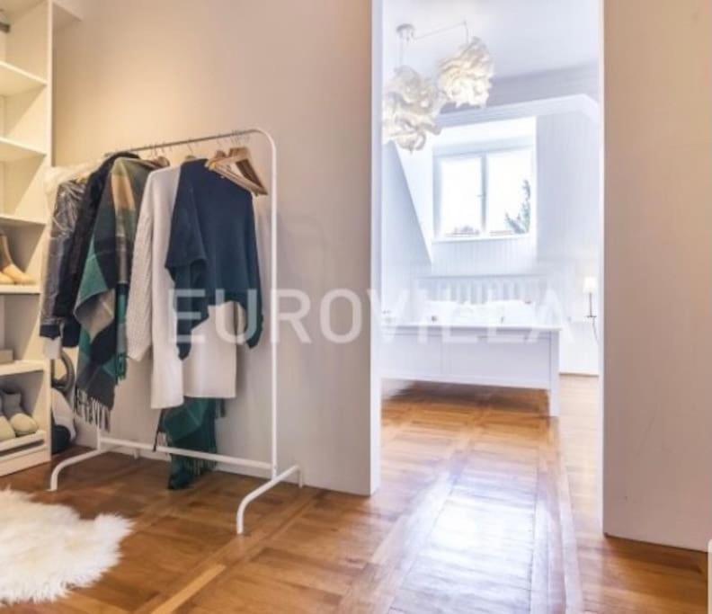 Big, Bright Apartment In The Center Of Zagreb Extérieur photo